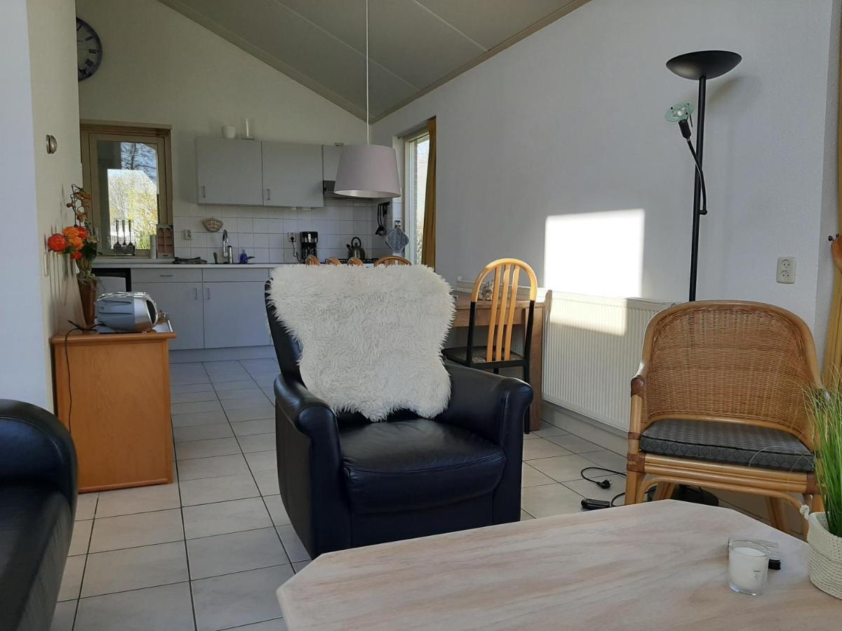 Huisje Earrebarre Tzummarum Luaran gambar